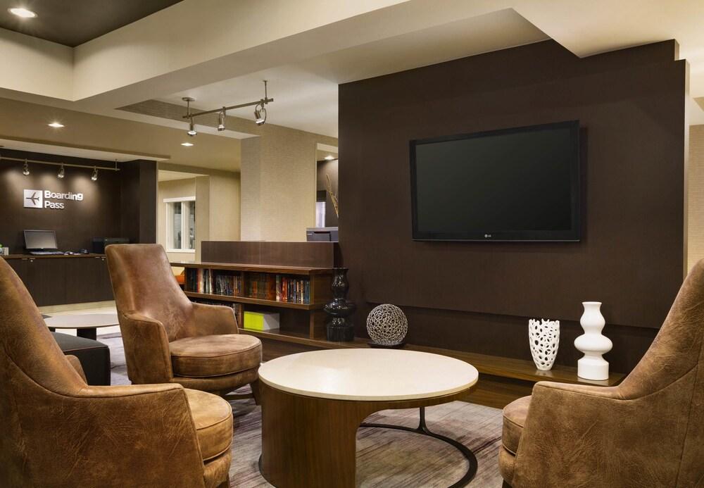 Courtyard By Marriott Champaign Hotell Eksteriør bilde