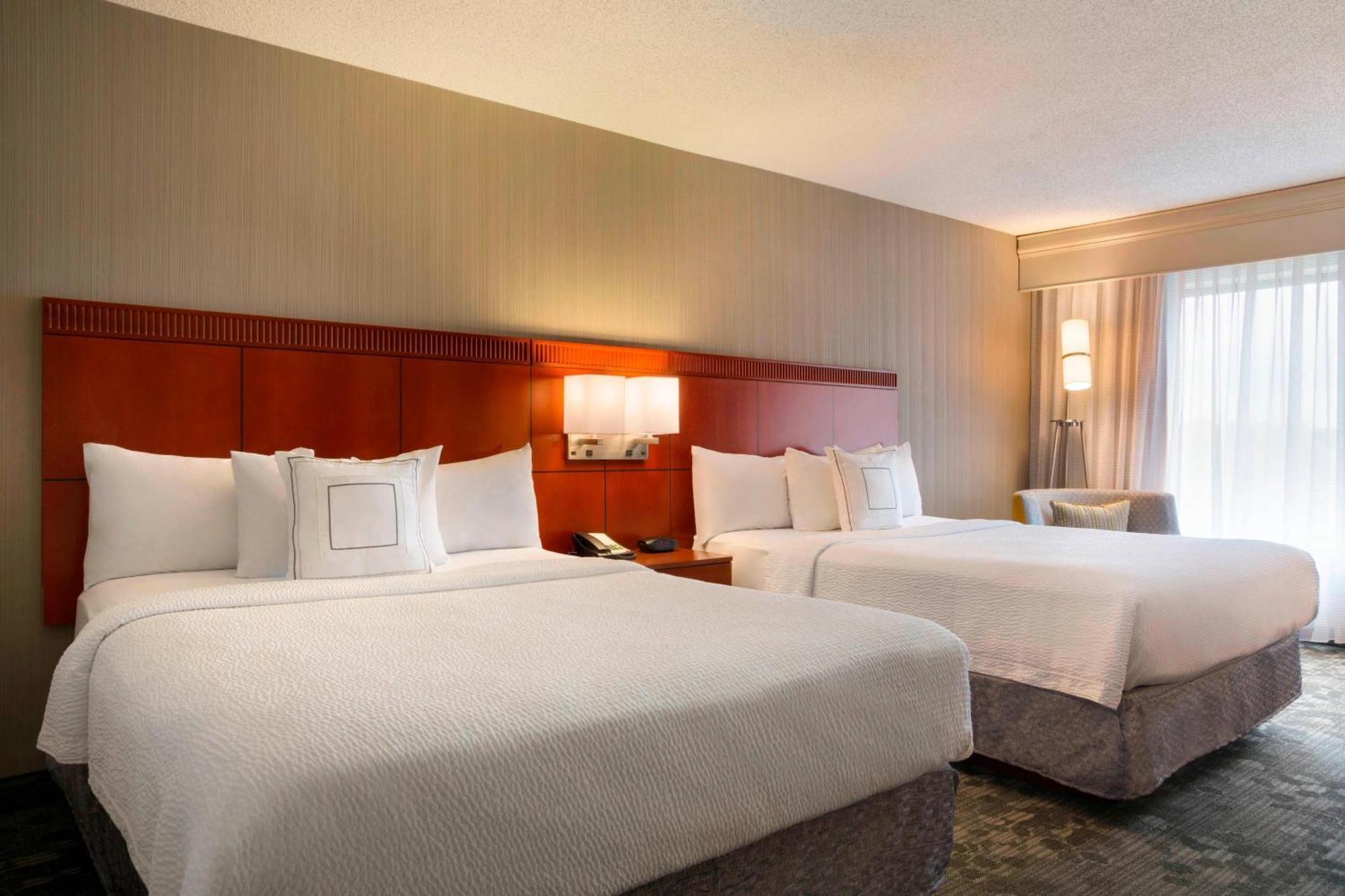 Courtyard By Marriott Champaign Hotell Eksteriør bilde
