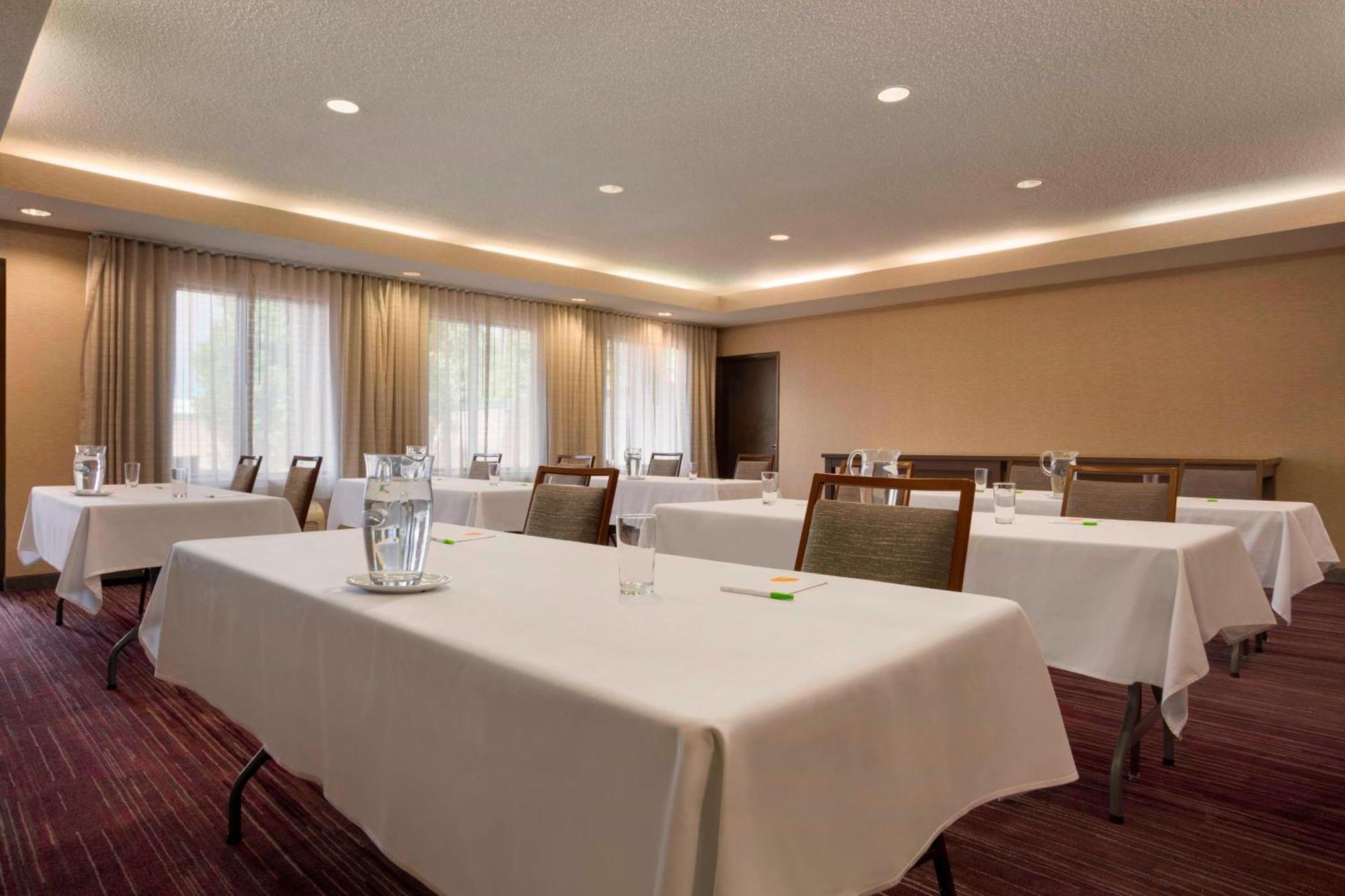 Courtyard By Marriott Champaign Hotell Eksteriør bilde