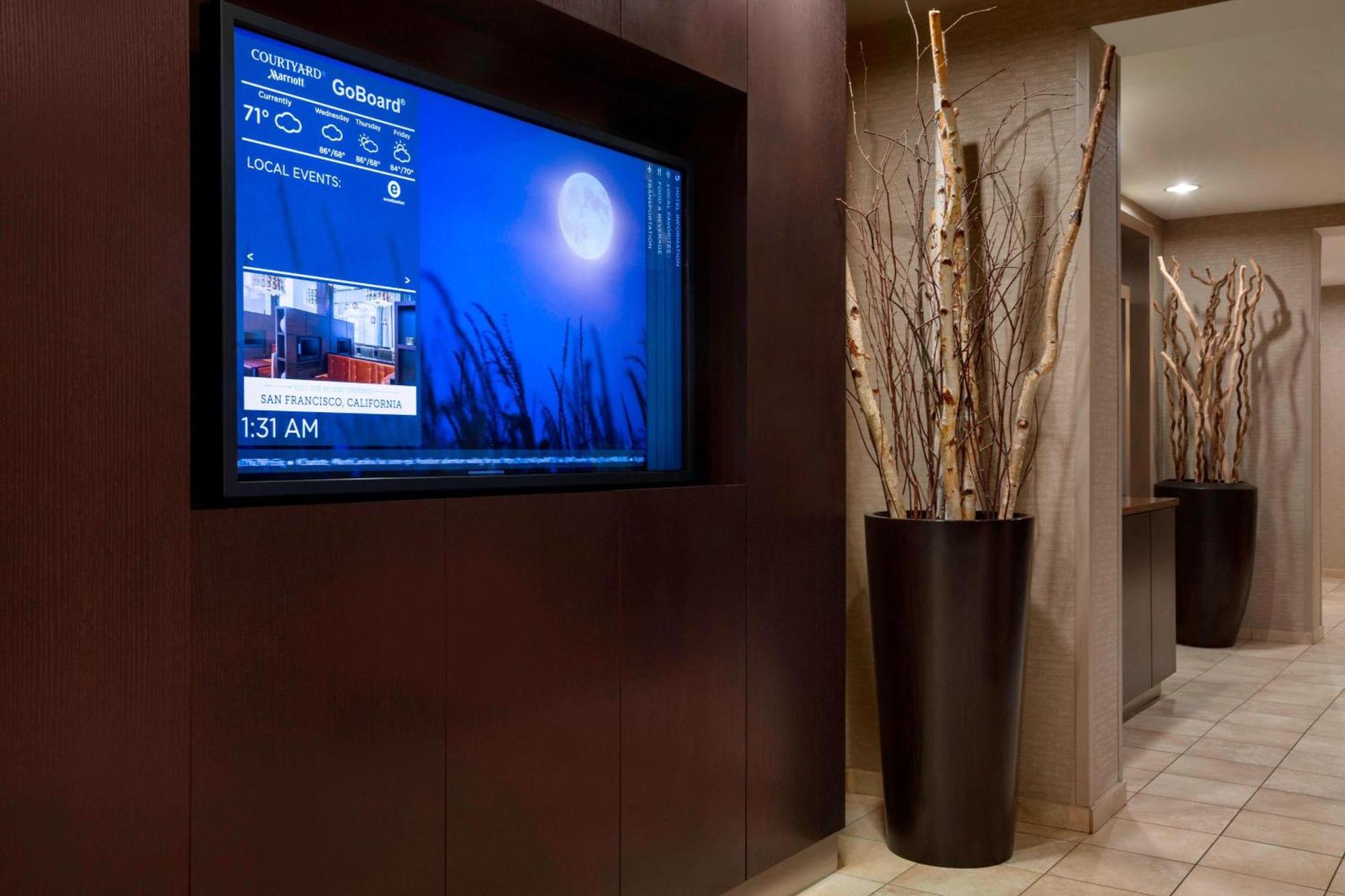 Courtyard By Marriott Champaign Hotell Eksteriør bilde