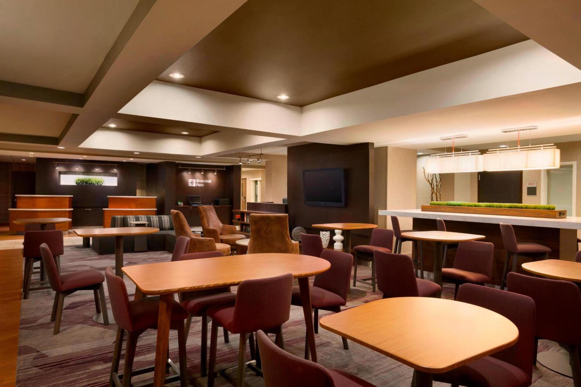 Courtyard By Marriott Champaign Hotell Eksteriør bilde