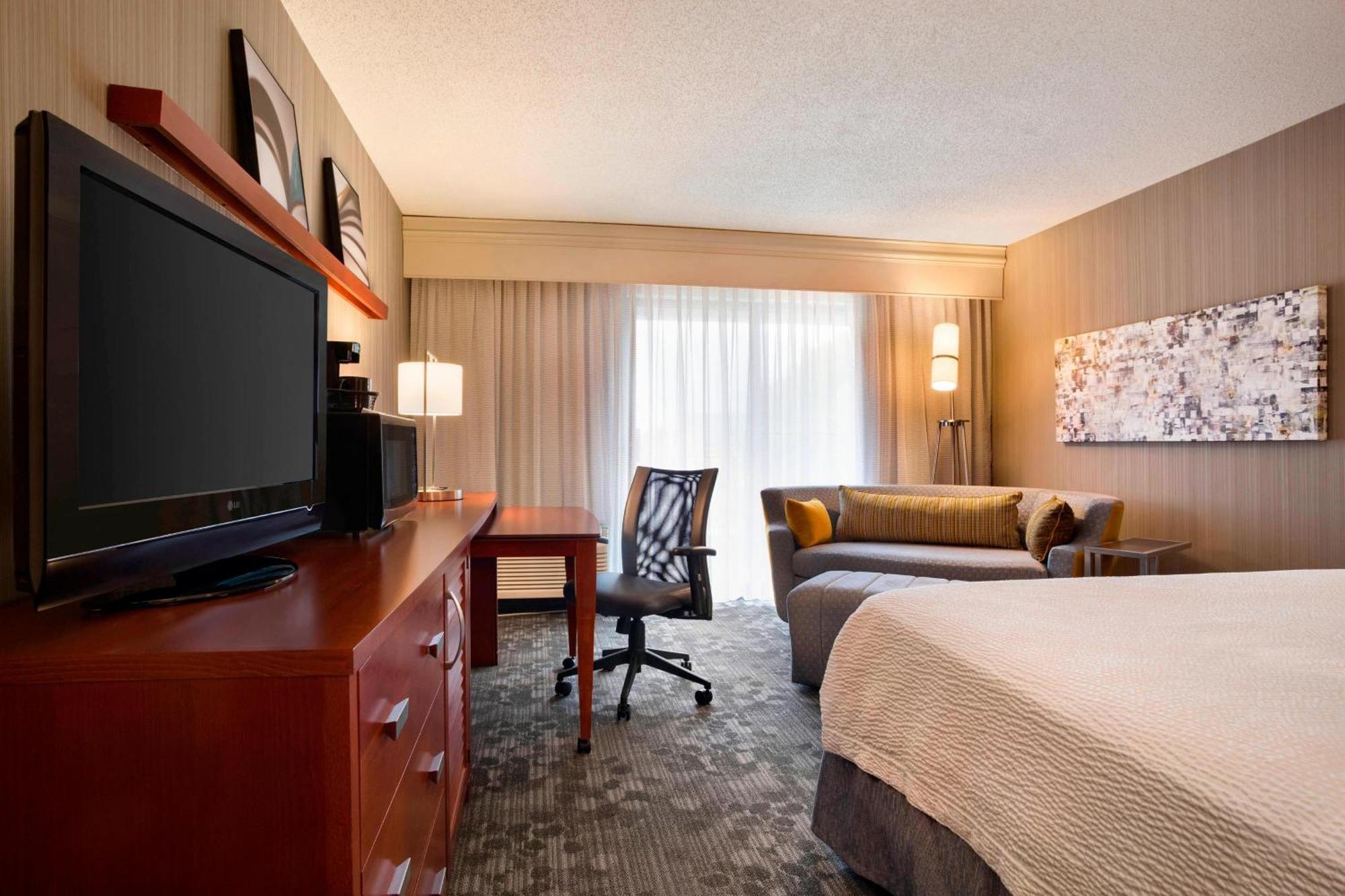 Courtyard By Marriott Champaign Hotell Eksteriør bilde