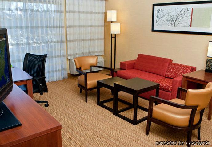 Courtyard By Marriott Champaign Hotell Rom bilde