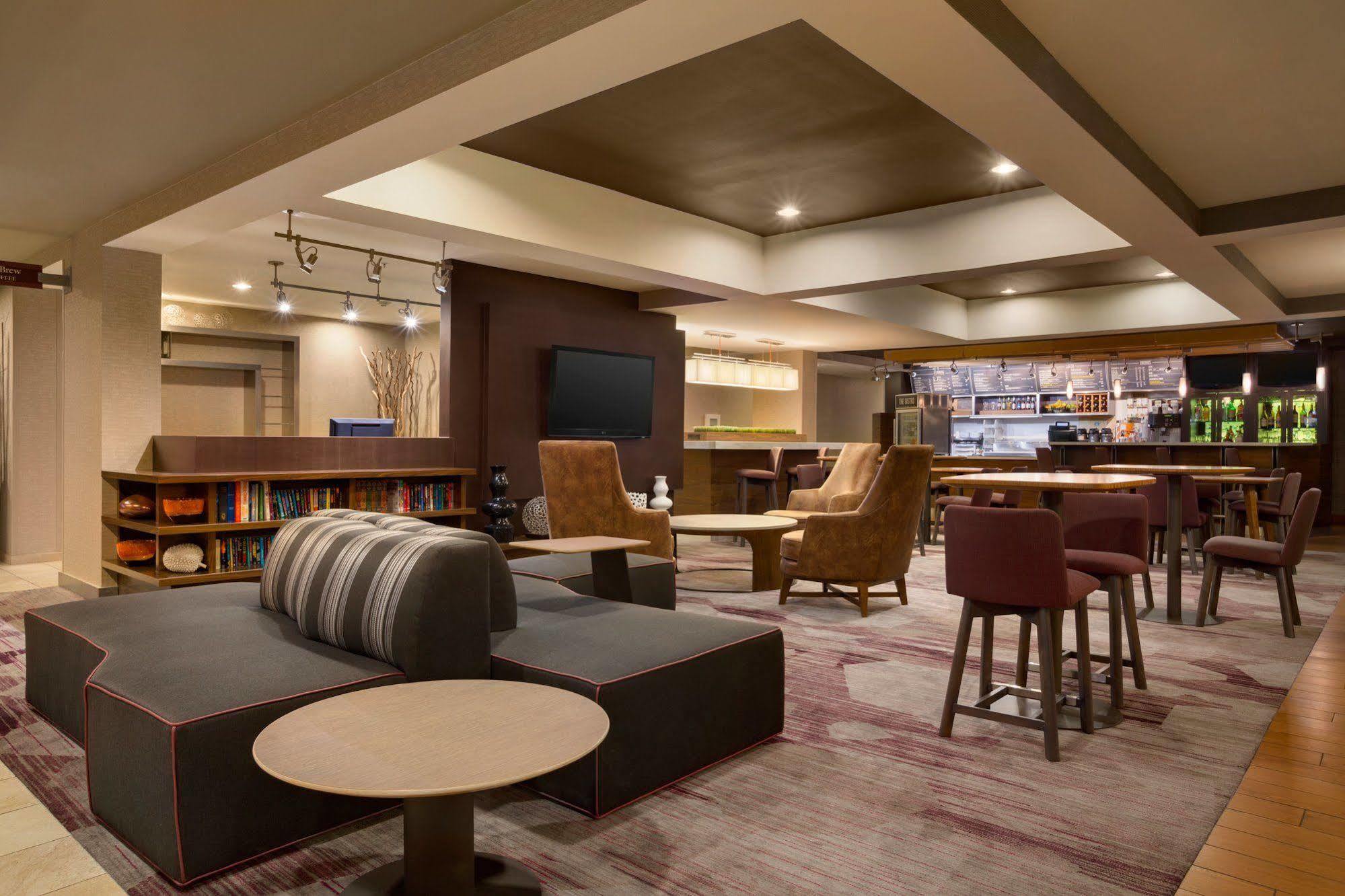 Courtyard By Marriott Champaign Hotell Eksteriør bilde